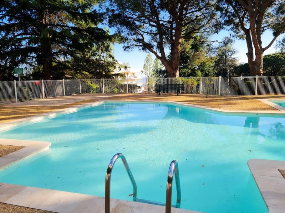 Apartment Avec Terrasse Et Piscine Nizza