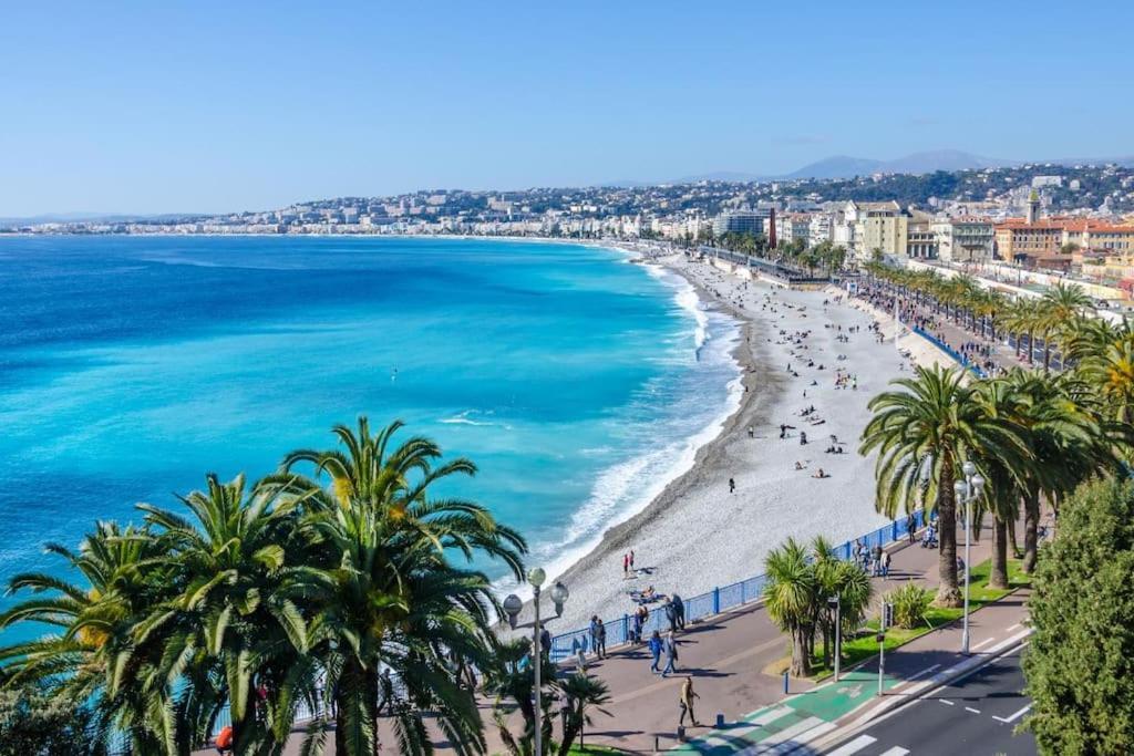Avec Terrasse Et Piscine *